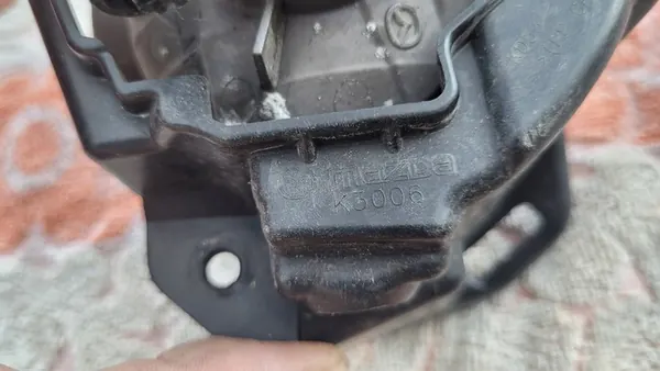 Faros antiniebla Mazda OE KD5351684A image 4