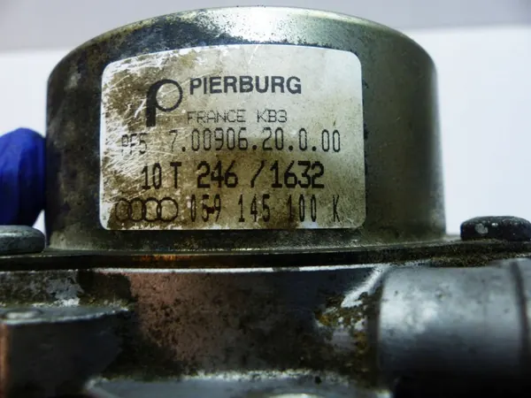 Pompe à vide Audi OEM 059145100K pour A8 D4 4.2 TDI image 3