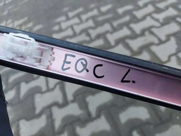 Barra de teto esquerda Mercedes EQC 400 OEM A2536901700 image 3