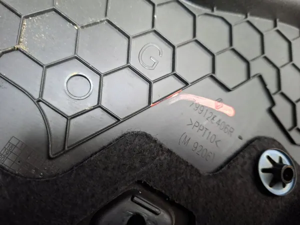 OEM S26301387 Vänster Bagageutrymmessidopanel Renault Captur II image 6