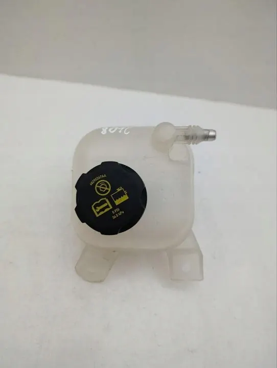 Kylvätskebehållare OEM 68379827AB Jeep Grand Cherokee image 2