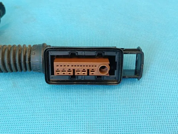 OEM 4KE971029DP Etuovi vasen johtosarja Audi Q8 e-tron image 3