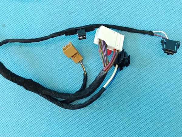 OEM 4KE971029DP Etuovi vasen johtosarja Audi Q8 e-tron image 4