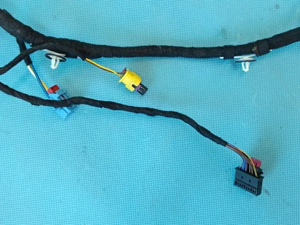 OEM 4KE971029DP Etuovi vasen johtosarja Audi Q8 e-tron image 6
