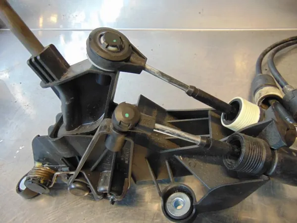 Ford Fiesta MK7 versnellingskoppeling OEM 8A6R7C453MBC image 8