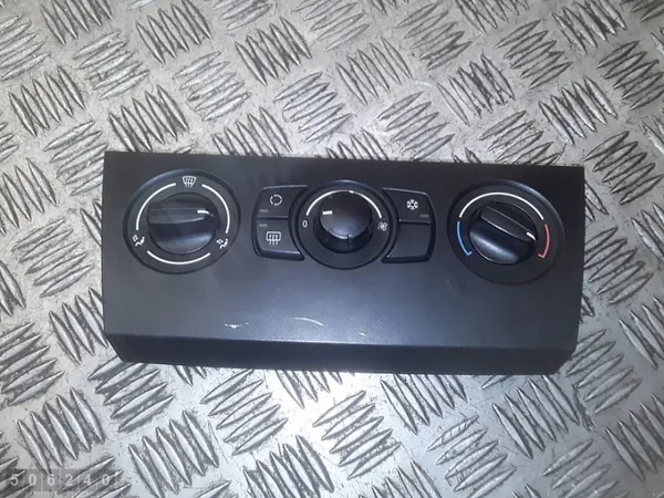 BMW 3-sarja E90 E91 ilmastointimoduuli OEM 698806401 image 2