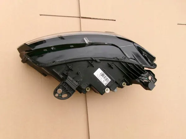 Faros LED derecho Peugeot 308 T10 21-24 EU image 2