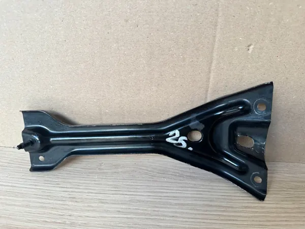 Volkswagen Caddy Framskärm Låshållare image 4