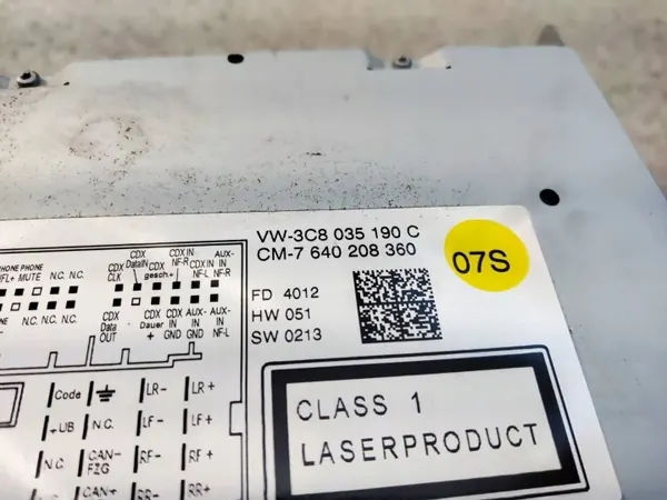 OEM 3c8035190c radio VW Passat B7:lle & Tiguanille image 6