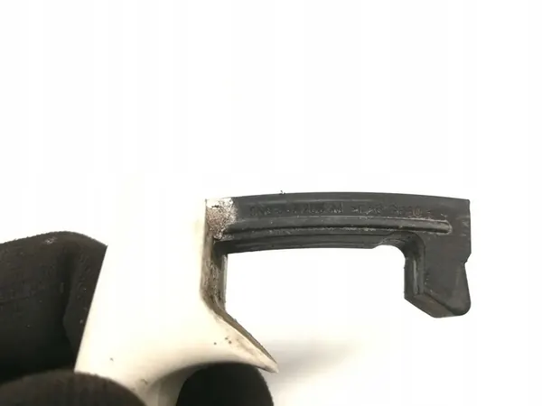 Seat Ibiza Etuvasen Ovenkahva 2010 Hatchback - 5N0837205M image 5