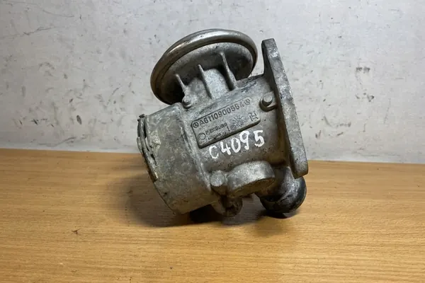 Válvula EGR Mercedes-Benz C (W203) 2.2L Diesel image 3
