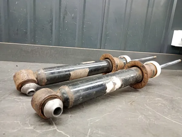 Amortisseurs arrière BMW F10 Ensemble complet image 5