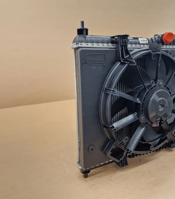 Conjunto de ventilador de refrigeración Ford Fiesta VI MK6 2012-2017 image 3