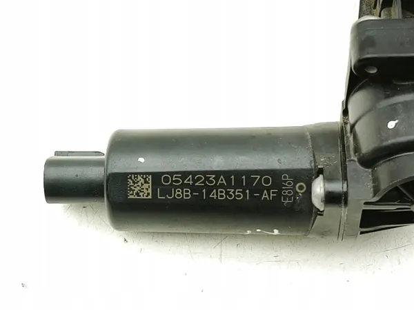 Ford Mustang Mach-E 2024 Etuoven pidike OEM LJ8B14B351AF image 7