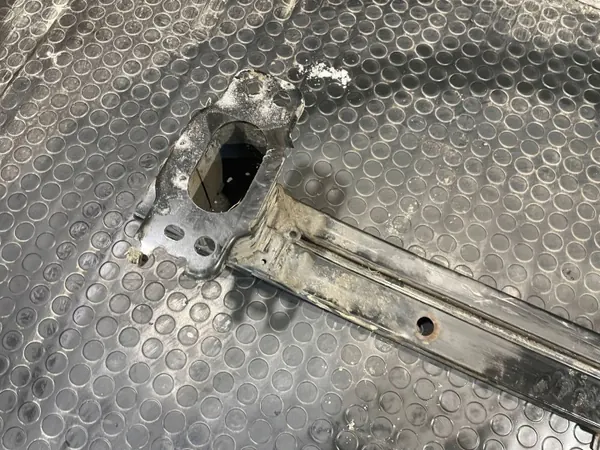 Barre de renfort OEM S2602D061 pour pare-chocs avant image 9