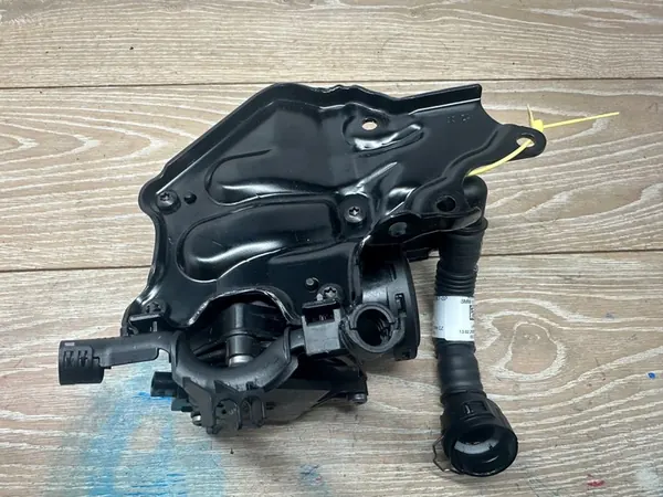 Separador de óleo BMW X3 X4 X5 G05 G20 G21 B57 OEM 11157925785 image 8