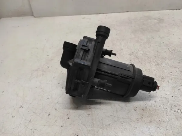 Toissijainen ilmapumppu OEM 06A959253 VW New Beetle image 3