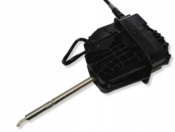 Cric Volkswagen OEM 5QM713025A - État Utilisé image 4
