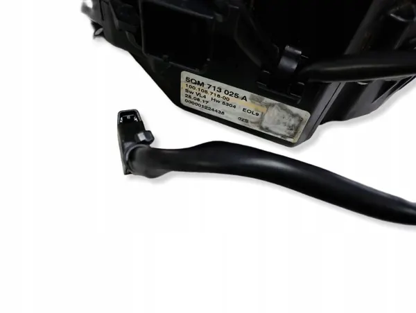 Cric Volkswagen OEM 5QM713025A - État Utilisé image 5
