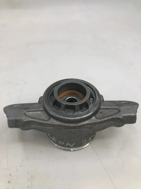 SEAT LEON Taka oikea iskunvaimennintuki OEM 5Q0513353 image 2