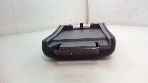 Begagnad Infiniti Q50 armstödslock OEM 0 image 6