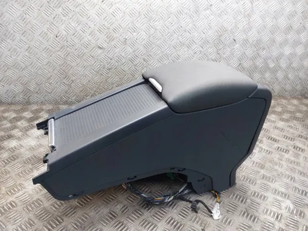 Accoudoir console centrale OEM 1534546 pour Volvo XC60 image 5