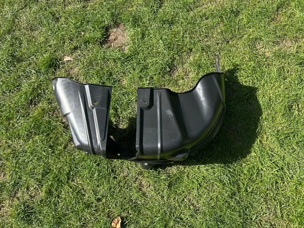 Rechte hintere Radlauf OEM 65637-0D010 für Toyota Yaris Cross image 2