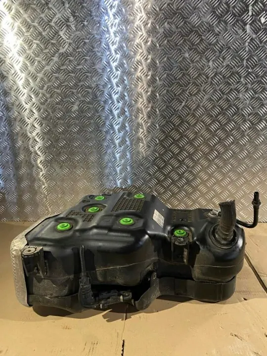 AdBlue-säiliö OEM 31500D7900 Kia Sportage 2019 image 2