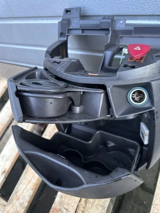 OEM 1497694077 Klimatiserad Askfat Konsol Peugeot 807 image 2