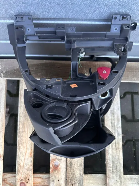 OEM 1497694077 Klimatiserad Askfat Konsol Peugeot 807 image 3