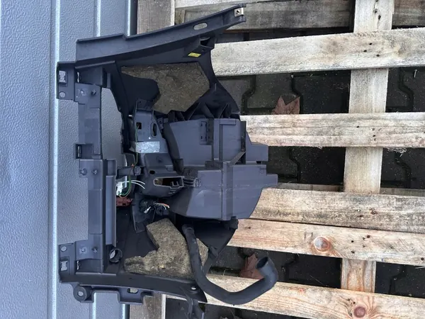 OEM 1497694077 Klimatiserad Askfat Konsol Peugeot 807 image 4