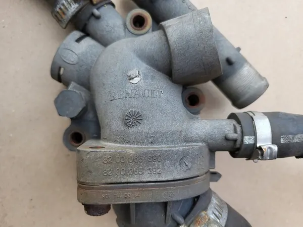 Carcasa de termostato Manguera Renault Kangoo Laguna II 1.9DCI OE image 4