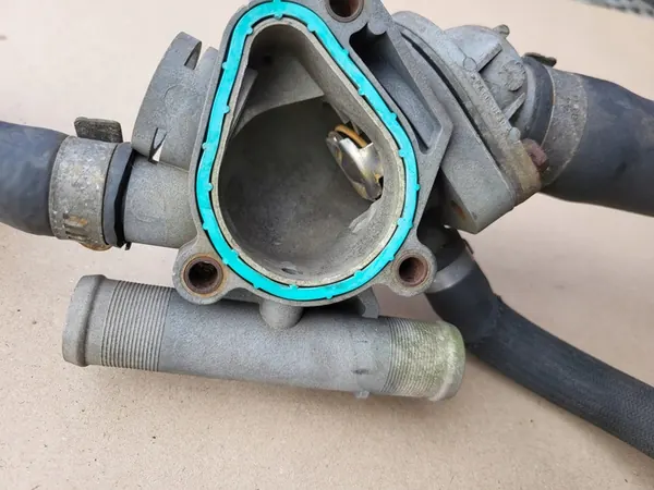 Carcasa de termostato Manguera Renault Kangoo Laguna II 1.9DCI OE image 7