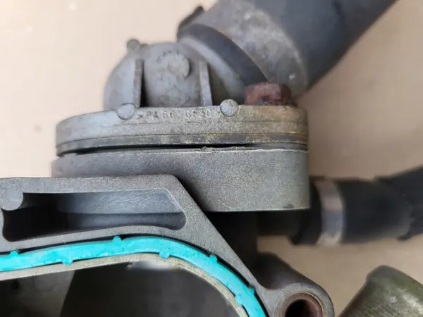 Carcasa de termostato Manguera Renault Kangoo Laguna II 1.9DCI OE image 8