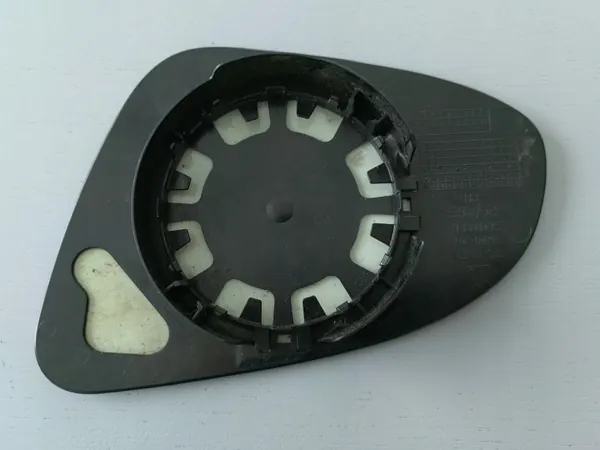Värmd spegelglas höger OEM 6401-301 Toyota Yaris III image 2