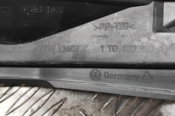 Guida paraurti anteriore destro VW TOURAN 1T0807890A image 4