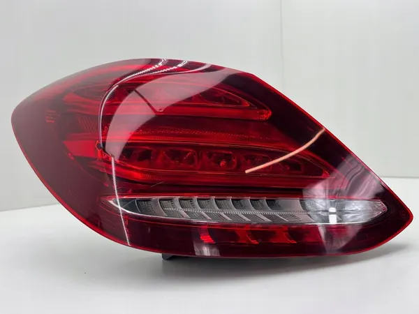 MERCEDES W205 LINKER ACHTERLICHT A2059061357 image 2