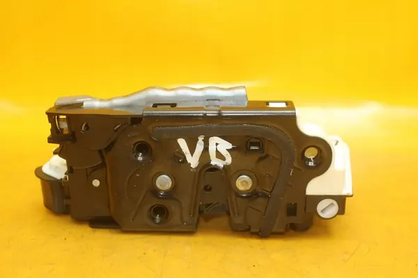 Vänster Bakdörrslås 7 Pin VW Golf VI image 7