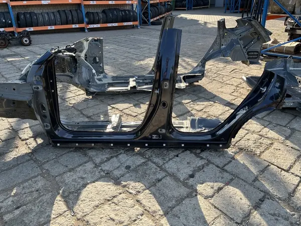 Seuil gauche Honda ZR-V ZRV 23- NH821M image 1