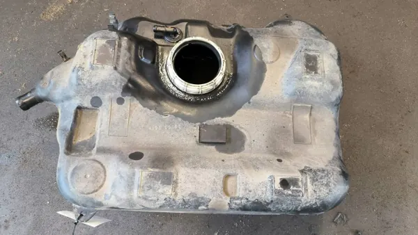 Brandstoftank OEM 51875909 voor Fiat Doblo II Lift image 2