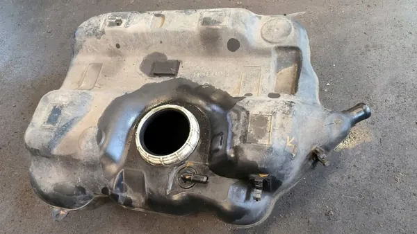 Brandstoftank OEM 51875909 voor Fiat Doblo II Lift image 4