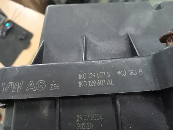Volkswagen Ilmansuodattimen kotelo Golf V 1.9 TDI image 3