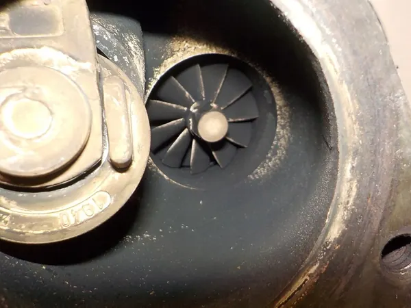 Turbocompresor PEUGEOT 308 1.6 THP V757868280 image 7