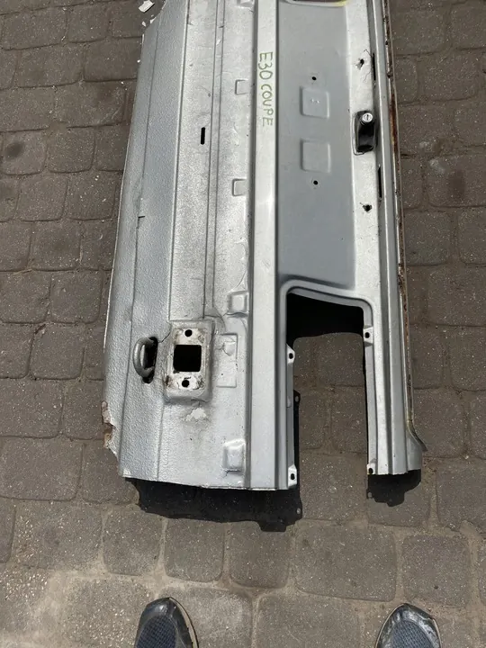 Takapuskuri BMW E30 Coupé Sedaani image 2