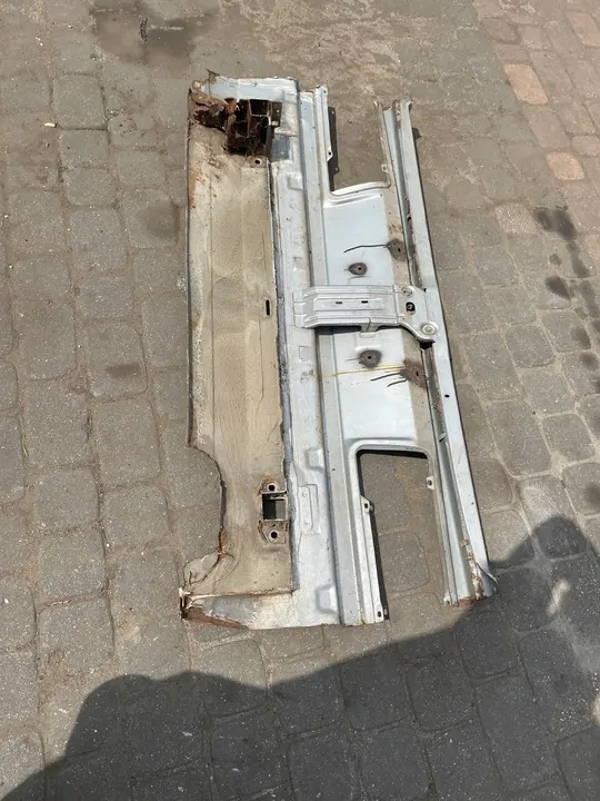 Takapuskuri BMW E30 Coupé Sedaani image 5