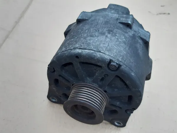 AUDI A8 D3 Alternator 077903015Q image 3