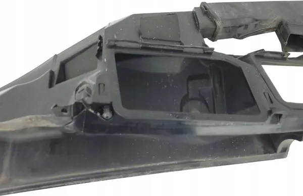 Mercedes W204 Luftintag OEM A2048300744 - Begagnad image 4
