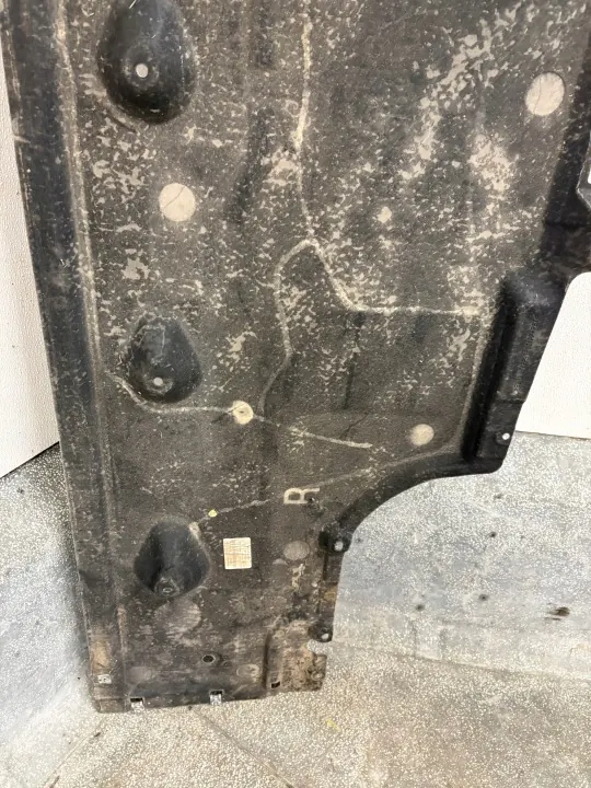 Porsche 976825522 Underkroppsskydd Höger Sida image 7