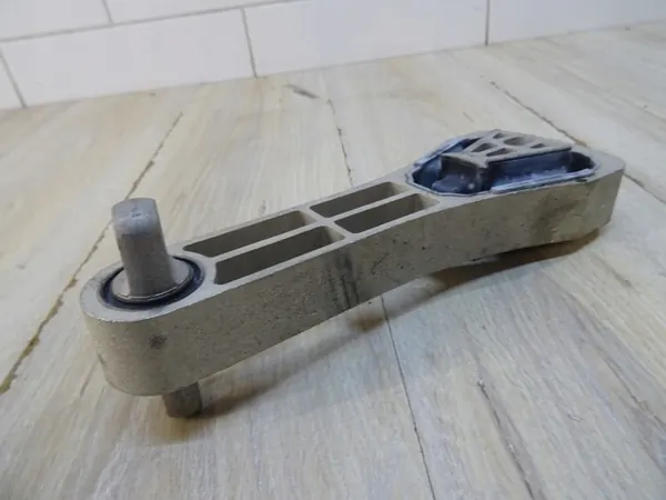 Supporto Motore Destro Superiore Volvo S90 V90 image 4