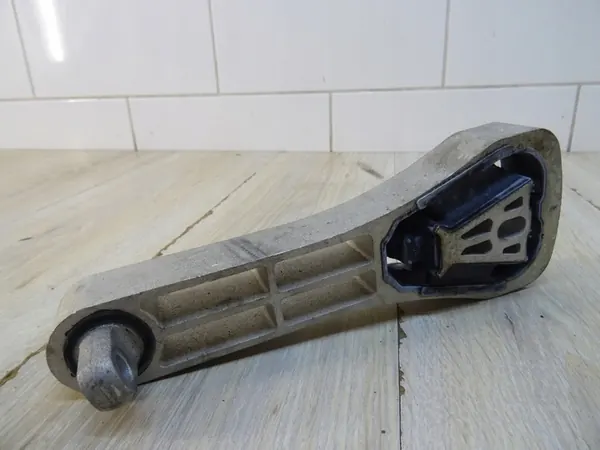 Supporto Motore Destro Superiore Volvo S90 V90 image 5